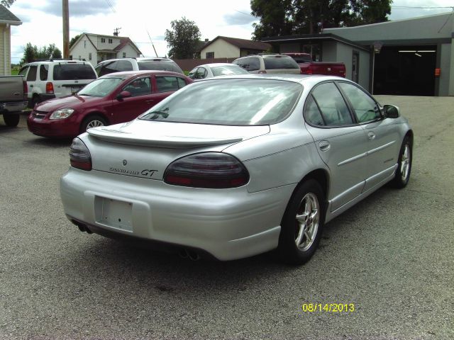 Pontiac Grand Prix 2002 photo 1