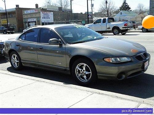 Pontiac Grand Prix 2002 photo 2