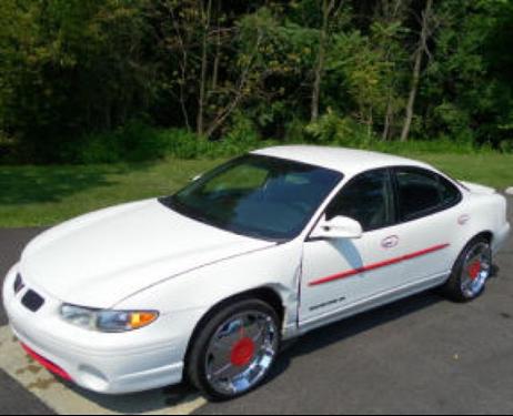 Pontiac Grand Prix 2002 photo 2