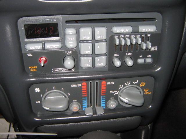 Pontiac Grand Prix 2002 photo 4