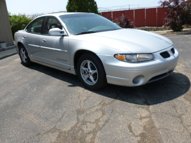 Pontiac Grand Prix 2002 photo 3