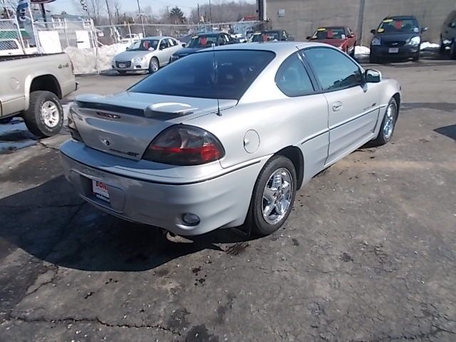 Pontiac Grand Prix 2002 photo 2