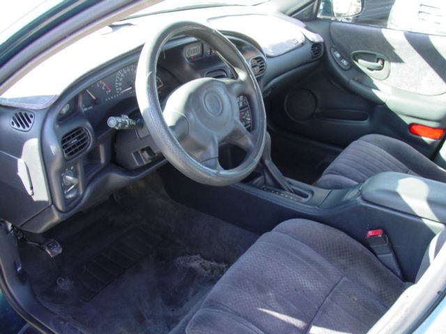 Pontiac Grand Prix SE Sedan