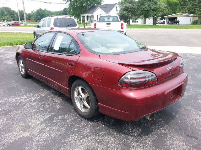 Pontiac Grand Prix 2002 photo 0