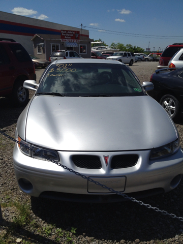 Pontiac Grand Prix 2002 photo 2