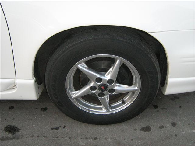 Pontiac Grand Prix 2002 photo 3