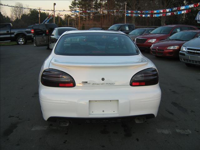 Pontiac Grand Prix 2002 photo 5