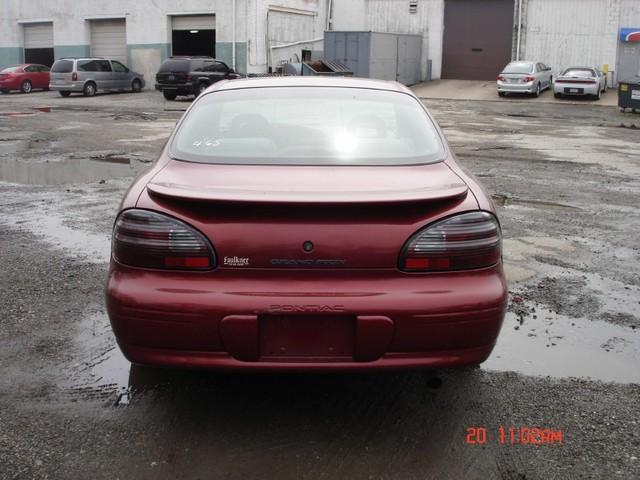 Pontiac Grand Prix 2002 photo 2