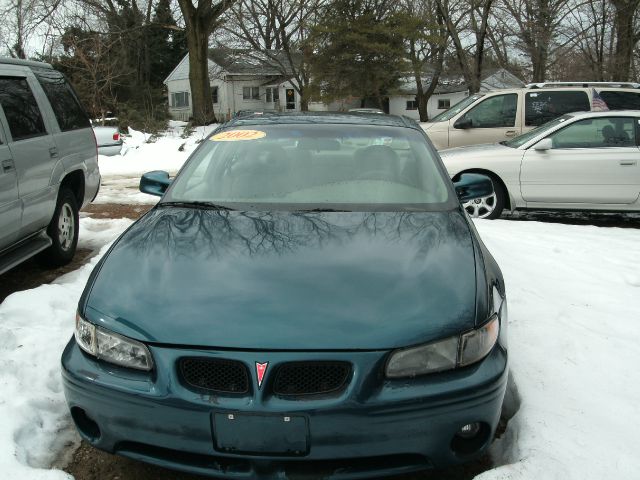 Pontiac Grand Prix 2002 photo 2
