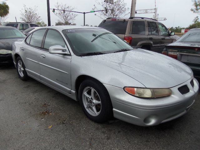 Pontiac Grand Prix Passion Sedan