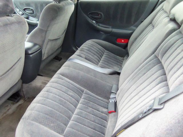 Pontiac Grand Prix 2002 photo 1