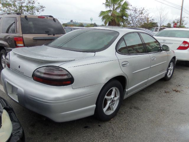 Pontiac Grand Prix 2002 photo 4
