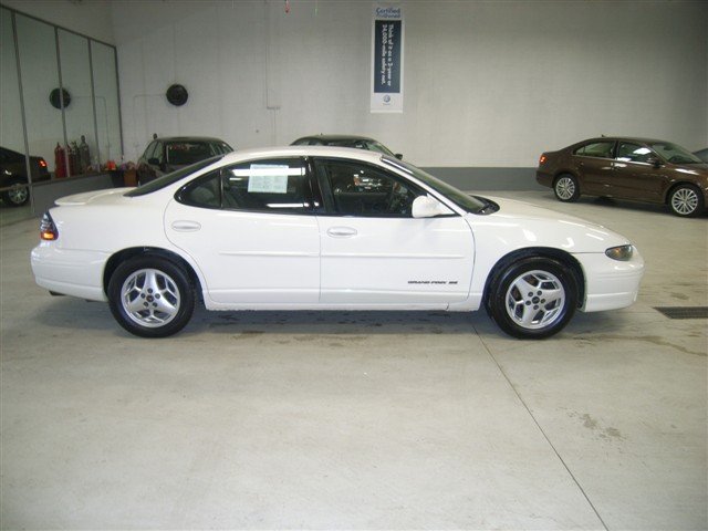 Pontiac Grand Prix 4WD Supercrew Styleside 5-1/2 Ft Box XLT Unspecified