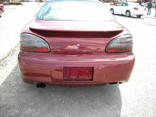 Pontiac Grand Prix 2003 photo 2
