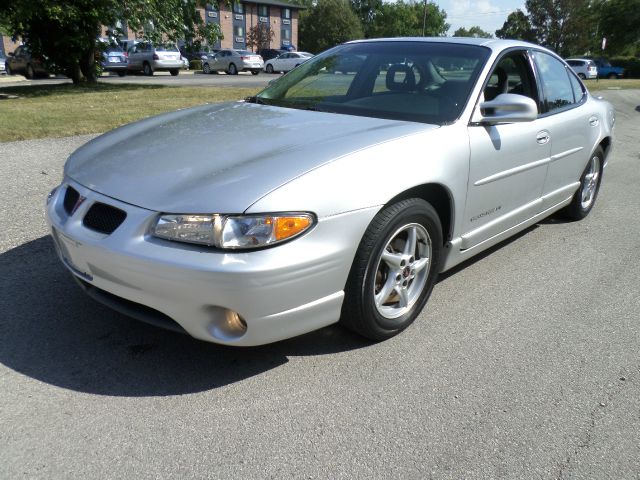 Pontiac Grand Prix 2003 photo 2