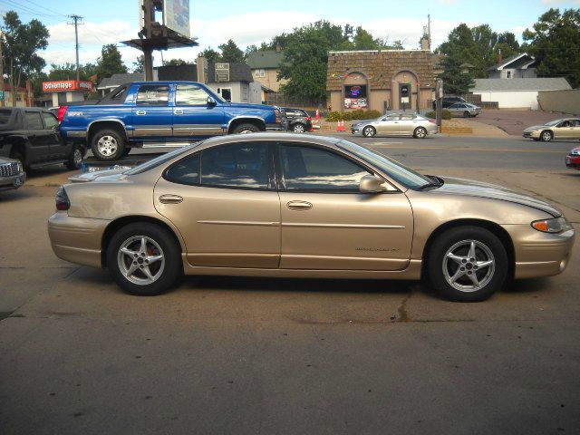 Pontiac Grand Prix 2003 photo 1