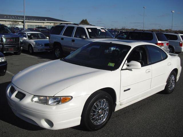 Pontiac Grand Prix 4dr Quad Cab WB 4WD SLT Sedan