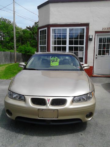 Pontiac Grand Prix 2003 photo 1