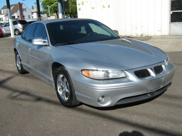 Pontiac Grand Prix 2003 photo 3