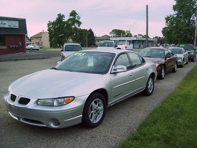 Pontiac Grand Prix 2003 photo 1