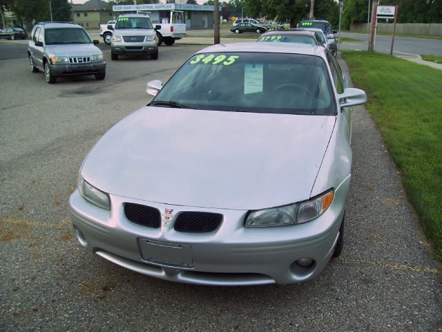 Pontiac Grand Prix 2003 photo 2