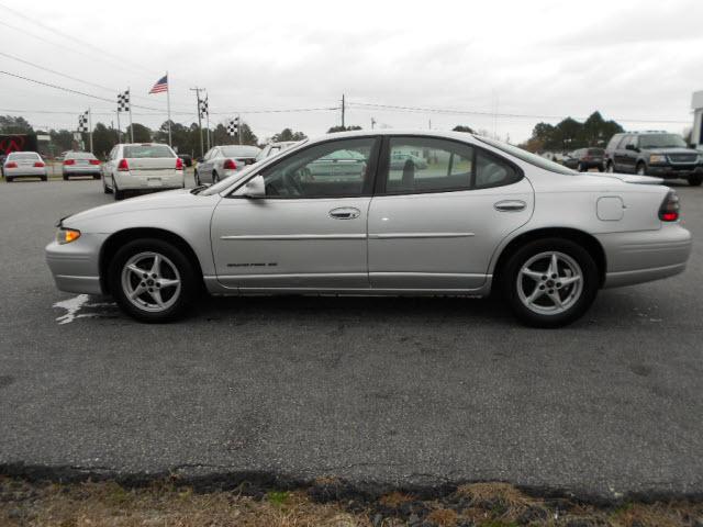 Pontiac Grand Prix 2003 photo 1
