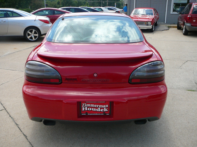 Pontiac Grand Prix 2003 photo 1