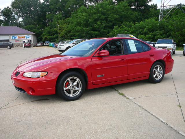 Pontiac Grand Prix 2003 photo 2