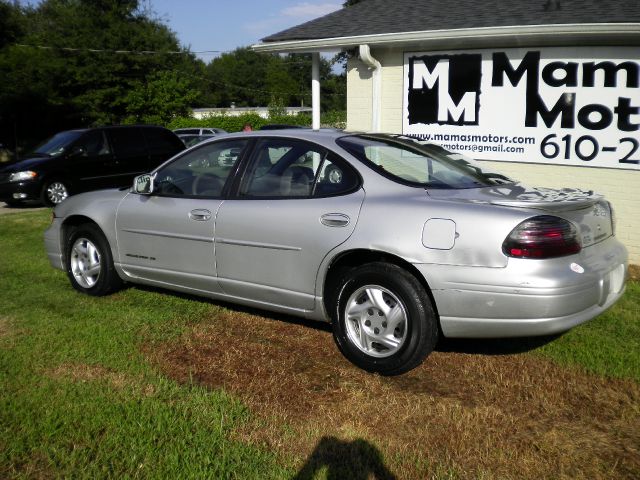 Pontiac Grand Prix 2003 photo 2
