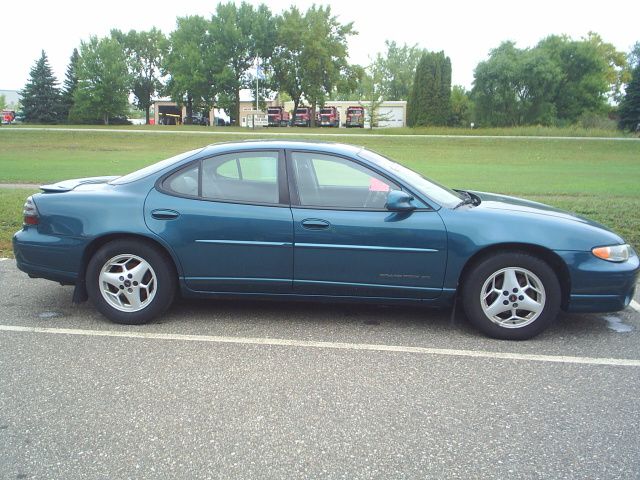 Pontiac Grand Prix 2003 photo 3