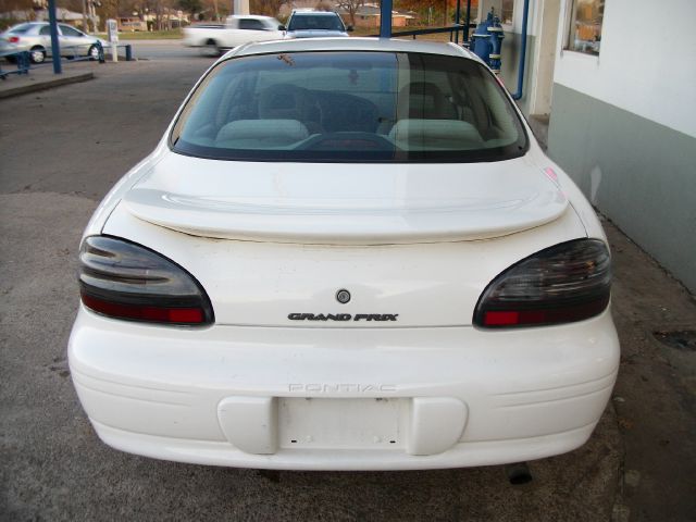 Pontiac Grand Prix 2003 photo 1