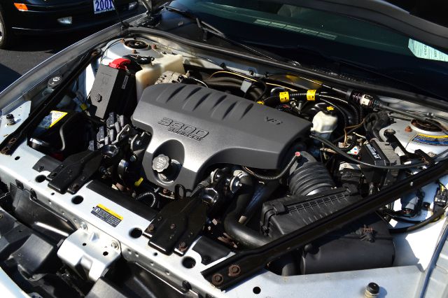 Pontiac Grand Prix 2003 photo 25