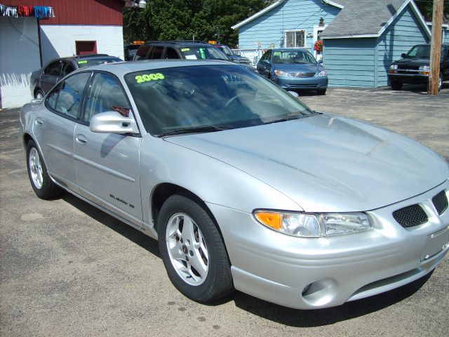 Pontiac Grand Prix 2003 photo 1