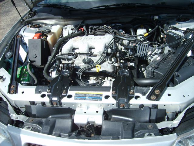 Pontiac Grand Prix 2003 photo 2