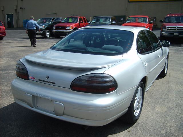 Pontiac Grand Prix 2003 photo 3