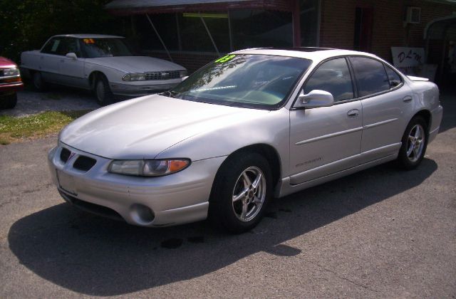 Pontiac Grand Prix 2003 photo 10