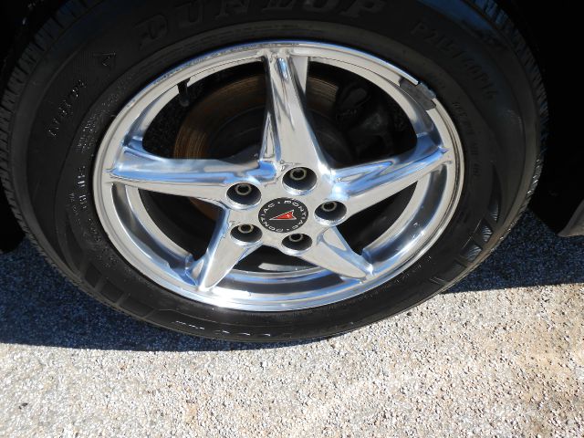 Pontiac Grand Prix 2003 photo 2