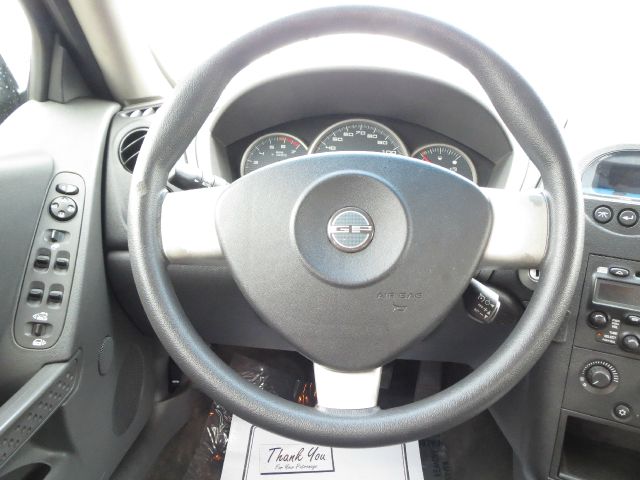 Pontiac Grand Prix 2004 photo 11