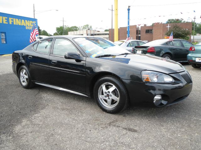 Pontiac Grand Prix 2004 photo 15