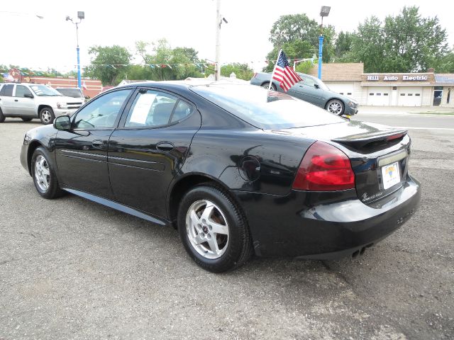 Pontiac Grand Prix 2004 photo 18