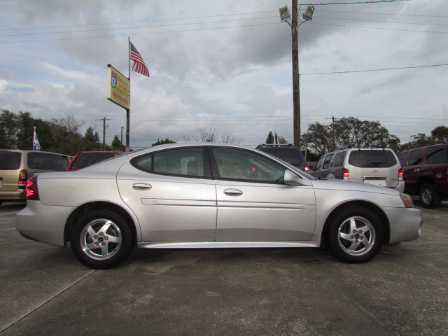 Pontiac Grand Prix 2004 photo 4