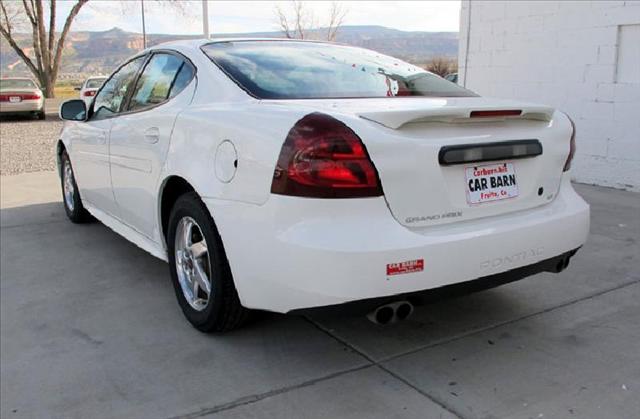 Pontiac Grand Prix 2004 photo 2