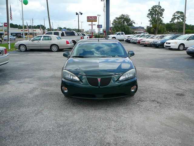 Pontiac Grand Prix 2004 photo 1
