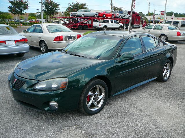 Pontiac Grand Prix 2004 photo 3