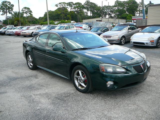 Pontiac Grand Prix 2004 photo 4