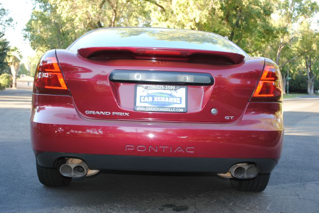 Pontiac Grand Prix 4WD Supercrew Styleside 5-1/2 Ft Box XLT Sedan