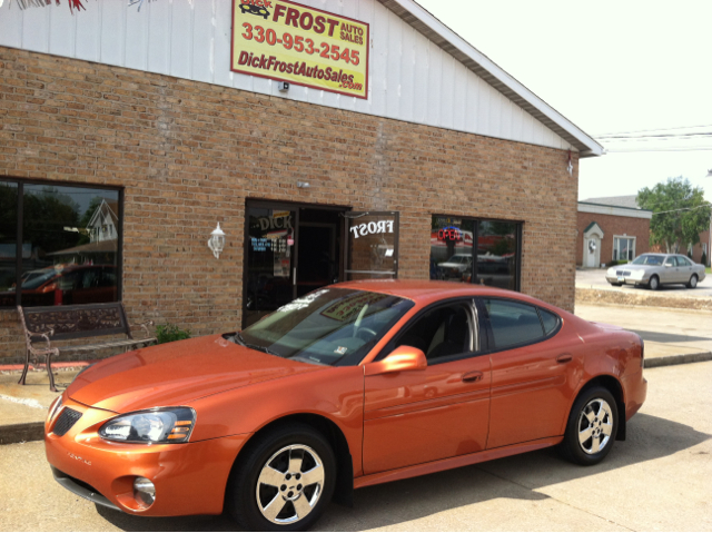 Pontiac Grand Prix 4WD Supercrew Styleside 5-1/2 Ft Box XLT Sedan