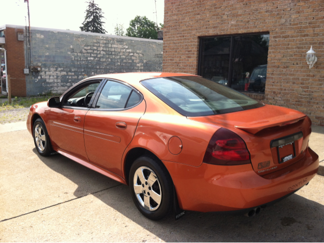Pontiac Grand Prix 2004 photo 3