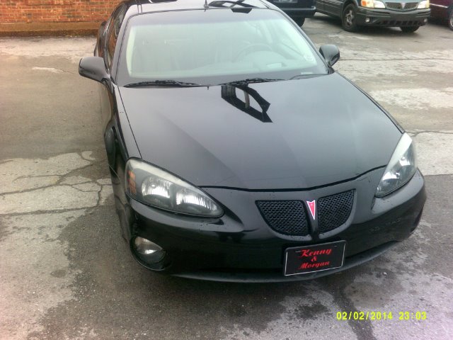 Pontiac Grand Prix 2004 photo 4