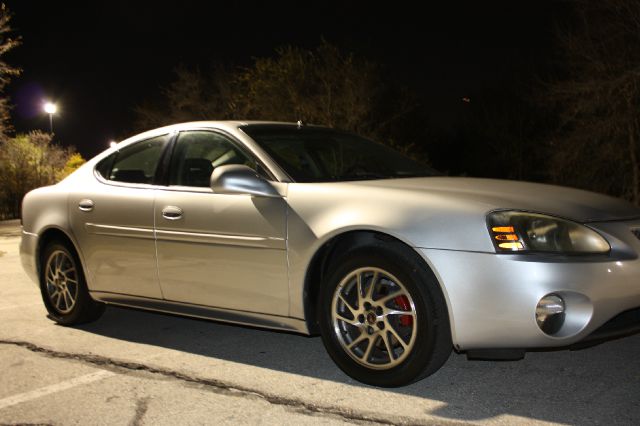 Pontiac Grand Prix 2004 photo 3